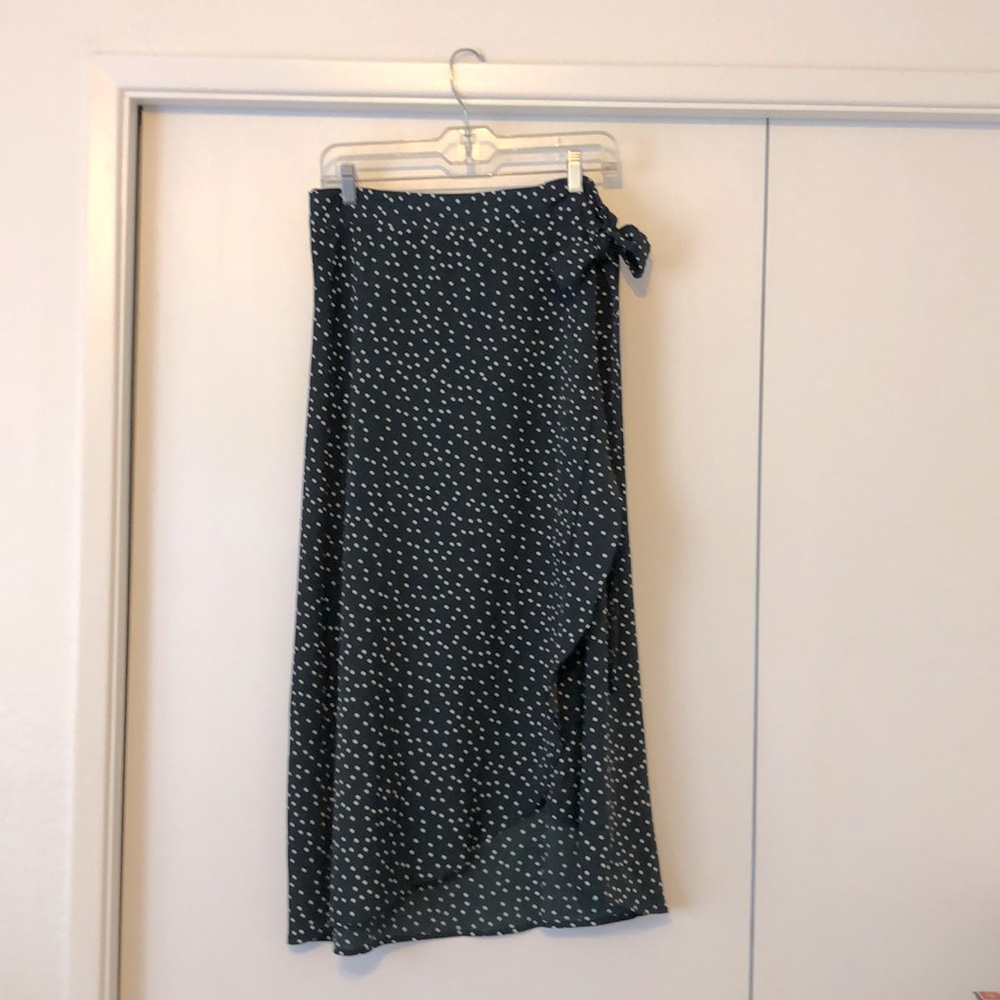 New Choice wrap skirt NWT